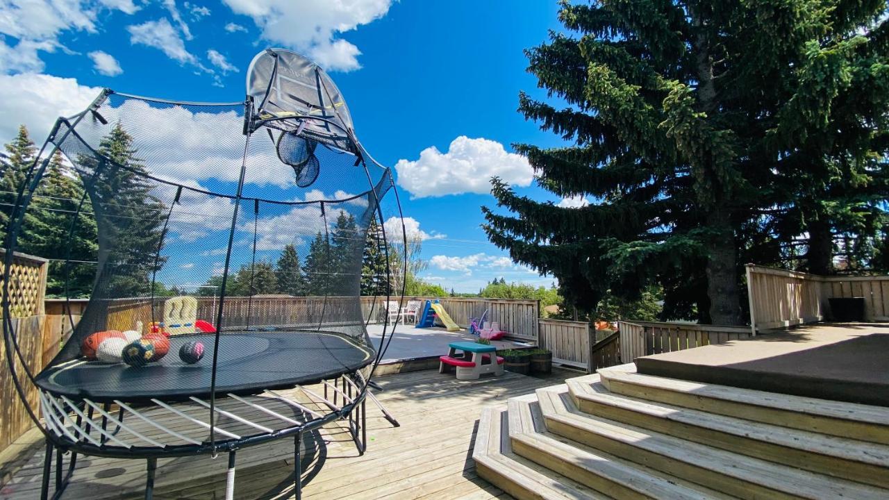 Cozy Basement Suite-溫馨小屋 Designated Parking Calgary Exterior photo
